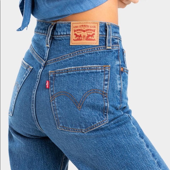 LEVI'S RIBCAGE STRAIGHT ANKLE JEANS - Picture 5 of 11